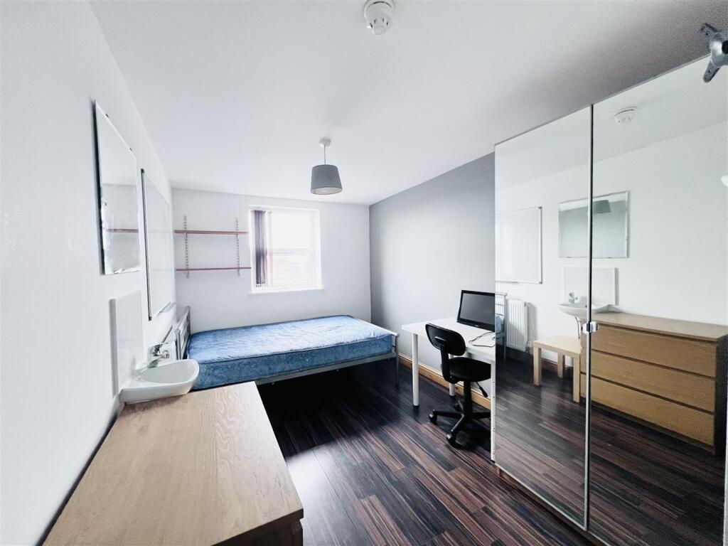 Main image of property: Rothesay Avenue, Nottingham