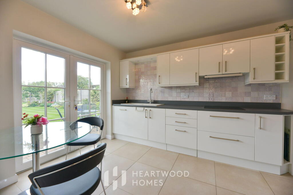 House in St Albans, Roestock, Colney Heath - View 3