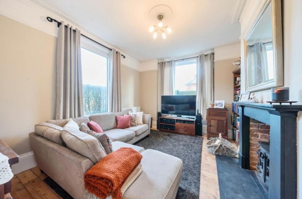House in Aldershot, Cargate, North Town - View 3
