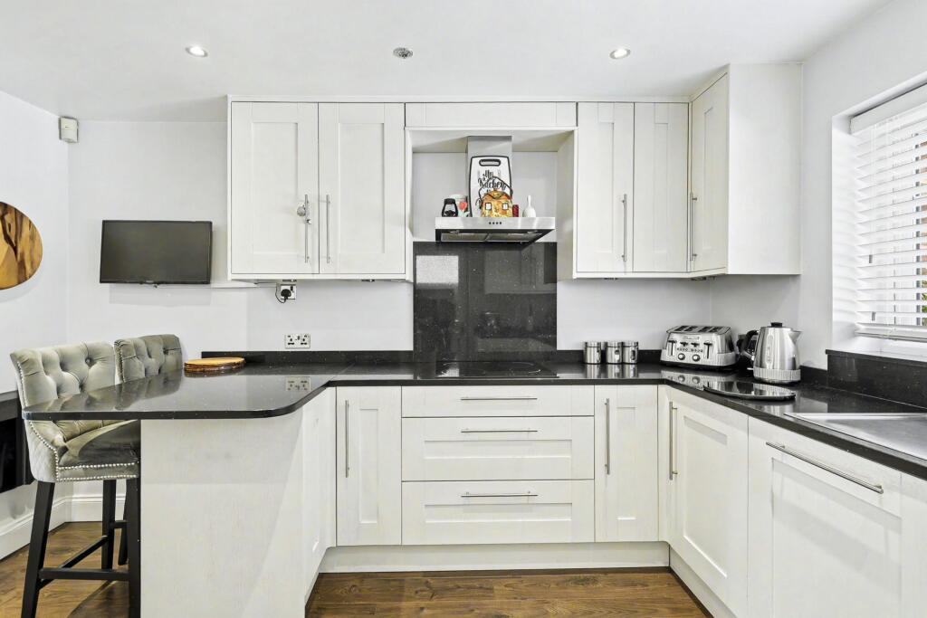 Cuffley Hill, Goffs Oak, EN7 photo 4