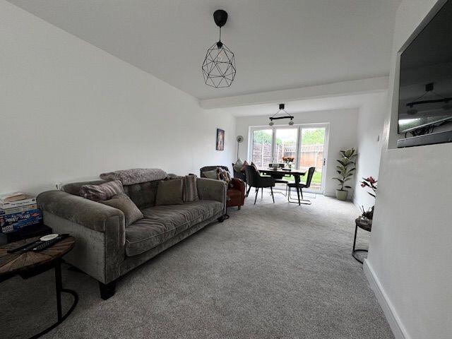 Hollyhedge Road, Close To Wythenshawe Hospital, Manchester, M22 photo 4