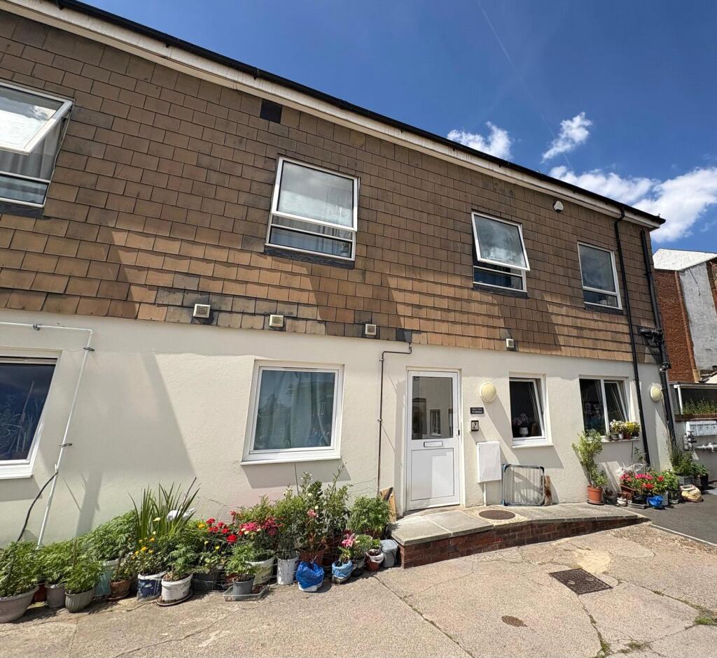 Main image of property: The Bakehouse, Bakehouse Mews, Aldershot, GU11