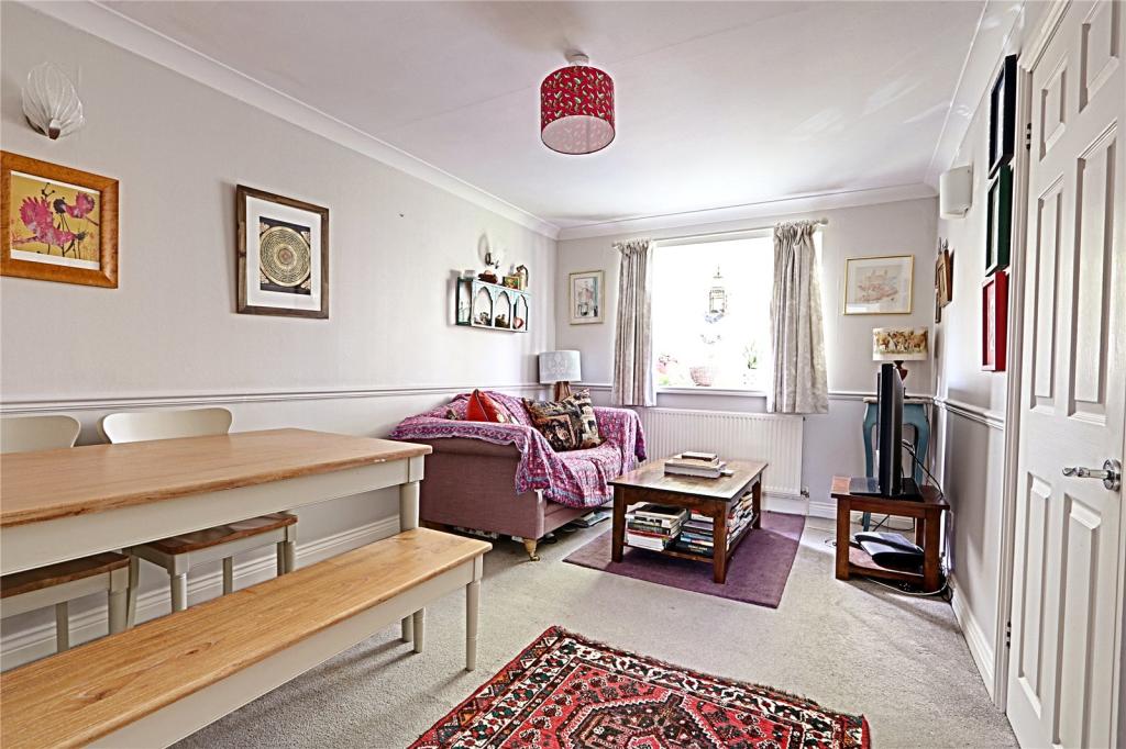 Apartment in Southall - View 2