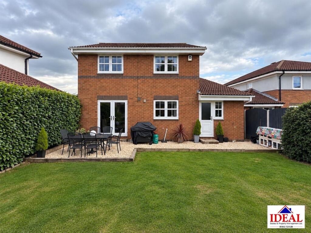 House in Doncaster, Skellow - View 4