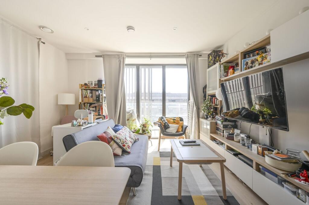 Apartment in London, Royal Wharf, Silvertown