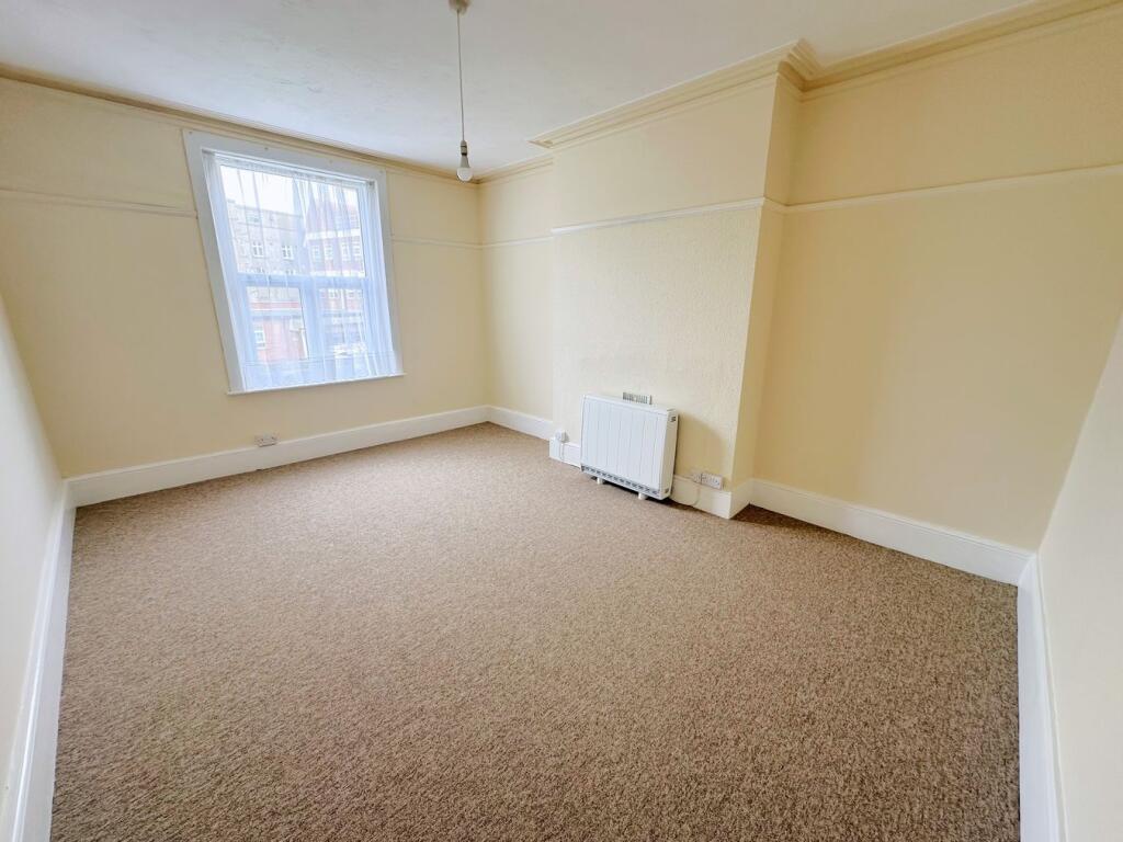 Apartment in Bexhill-on-Sea, Central - View 5