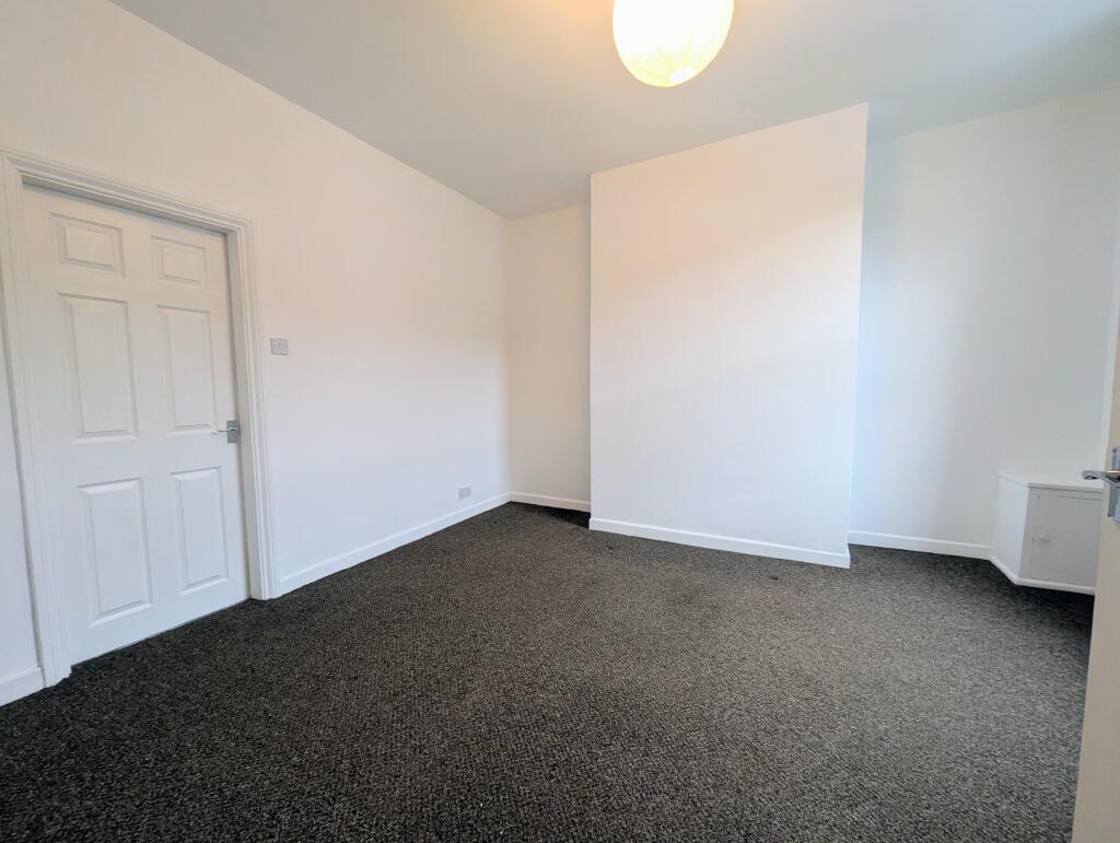 Thomas Street, Bredbury photo 3