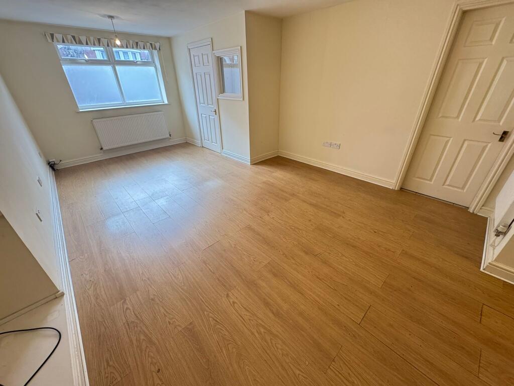 House in Walsall, West Midlands - View 4