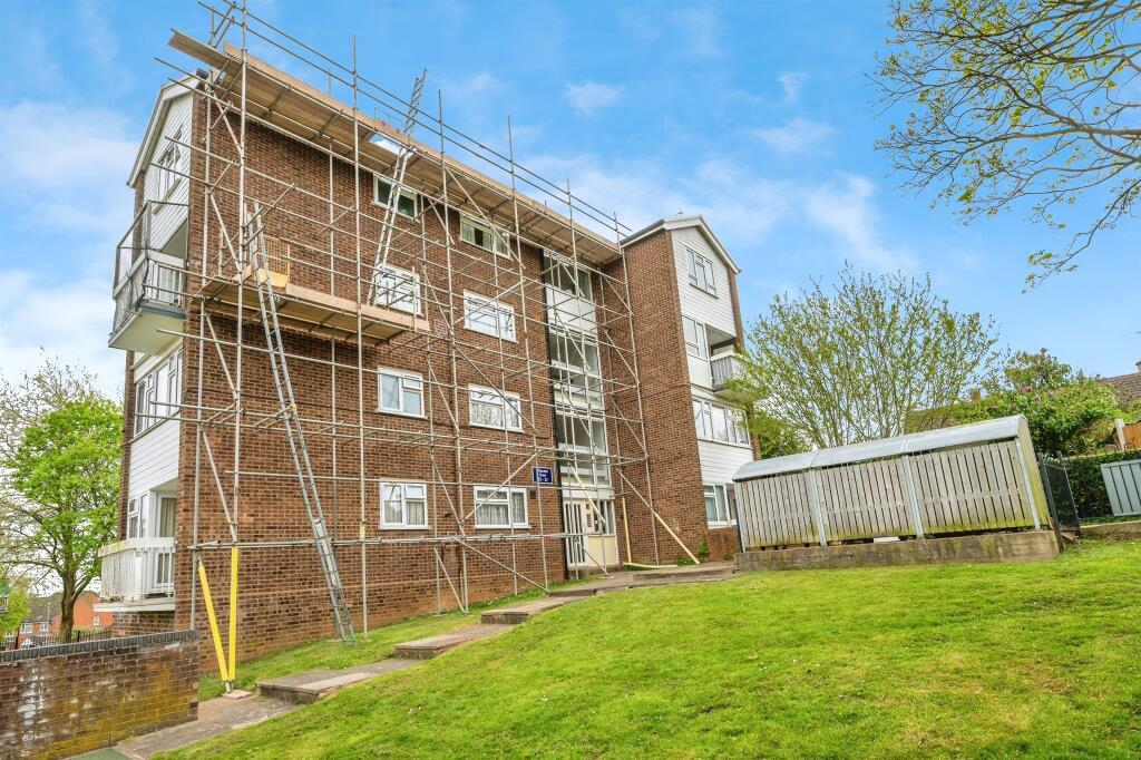 Apartment in Worcester, Worcestershire - View 2