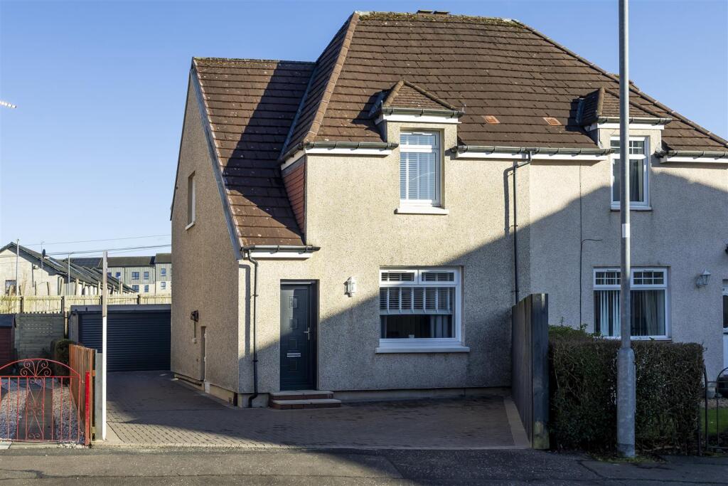 Main image of property: The Loaning, Kirkintilloch