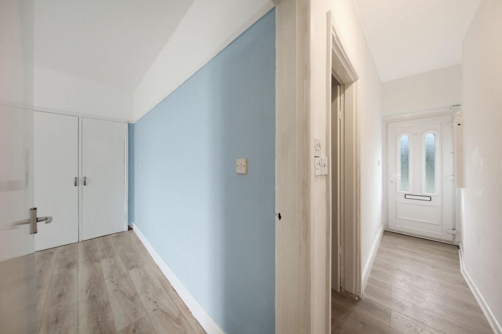 House in London - View 2