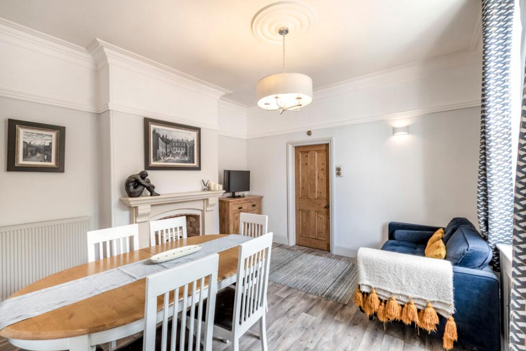 House in Doncaster - View 5