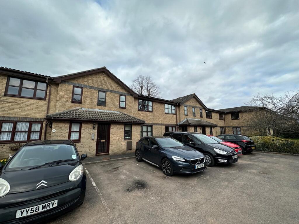 Main image of property: Clifton Gardens, Clifton Road, Regents Park, Southampton SO15 4GX
