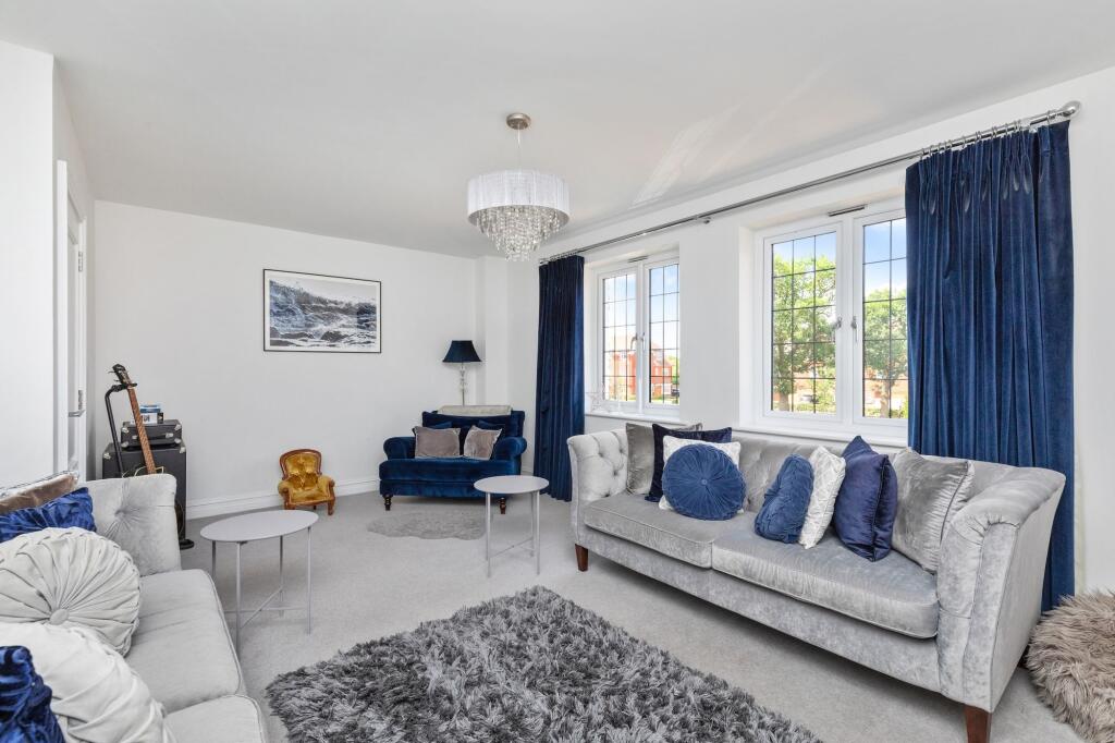 House in Redhill - More