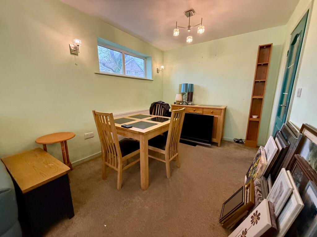 18 Llwyn Ynn, Talybont, LL43 2AL photo 3