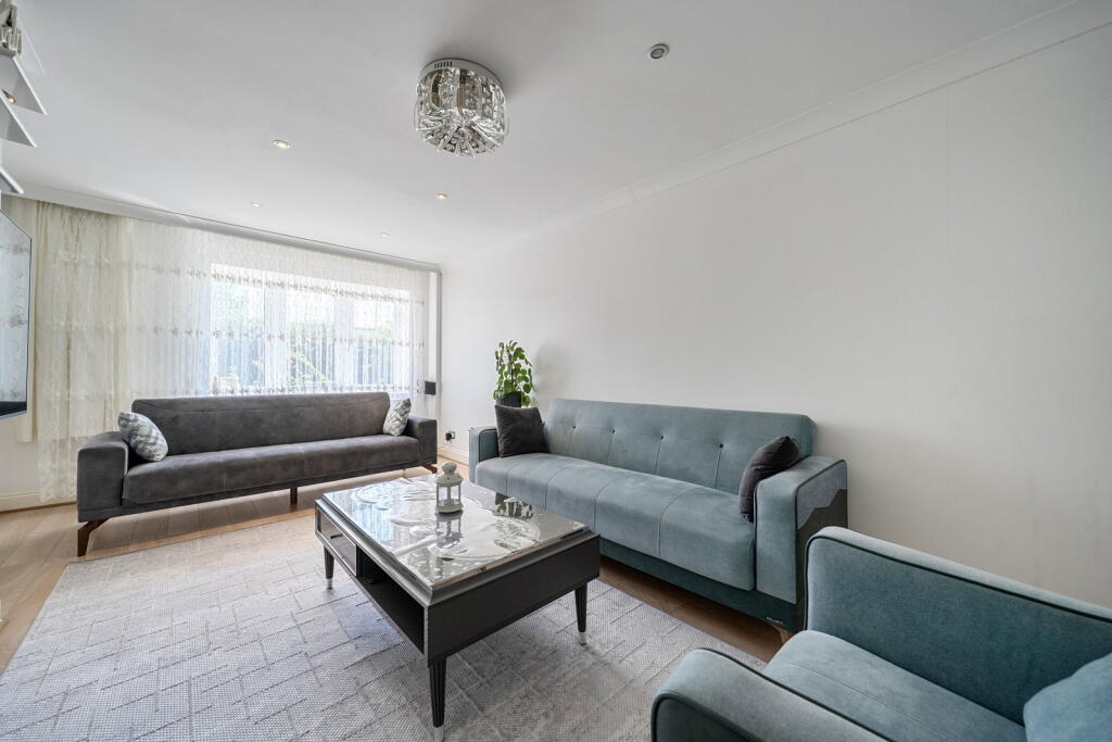 House in Reading - View 5