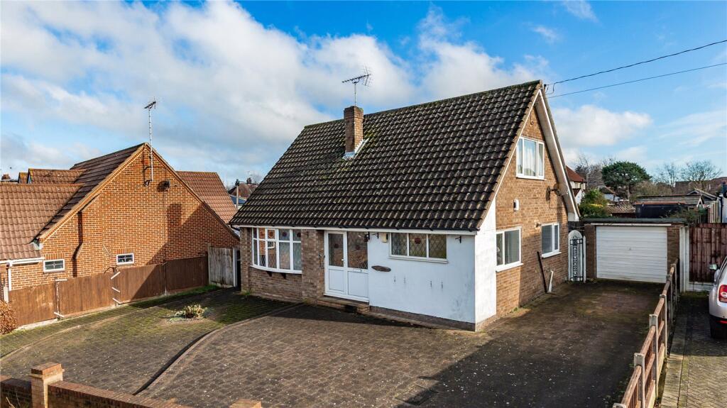 2-bed detached on Moulsham Chase, Chelmsford, Essex, CM2, £450,000