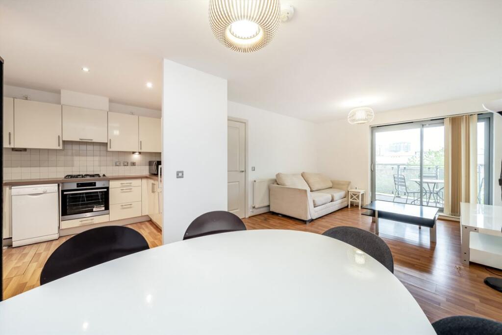 Apartment in London - View 5
