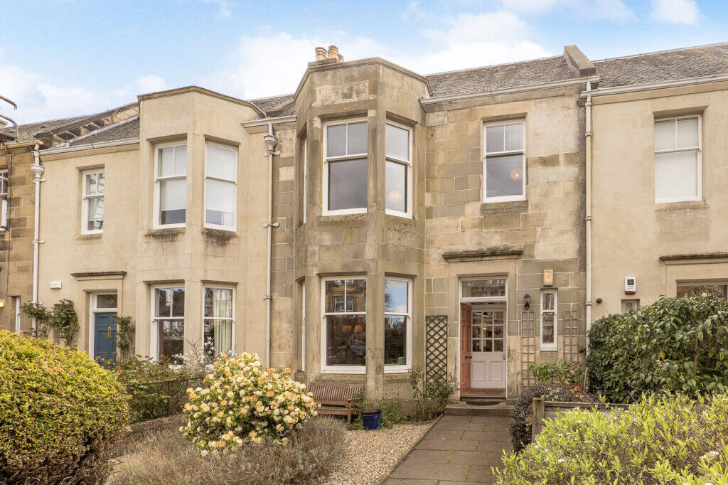 Main image of property: 11 Kingsburgh Road, Murrayfield, Edinburgh, EH12 6DZ