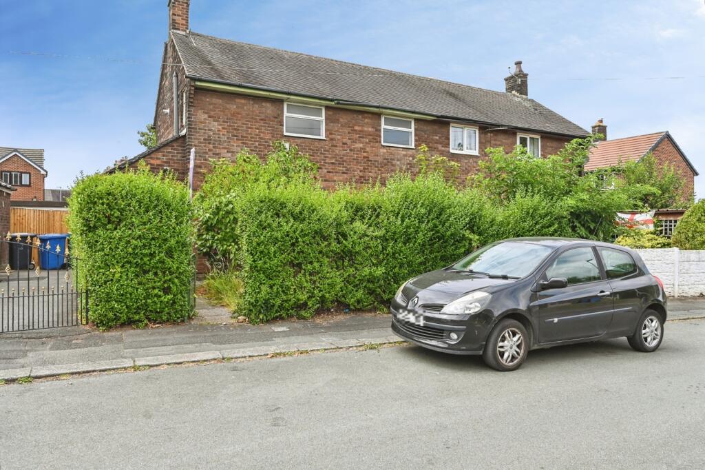 Main image of property: Perrins Road, Burtonwood, Warrington, Cheshire, WA5