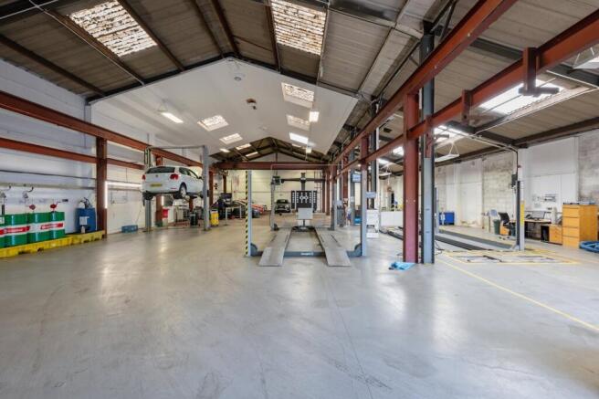 Unit 3, Redkiln Close, Horsham-28.jpg