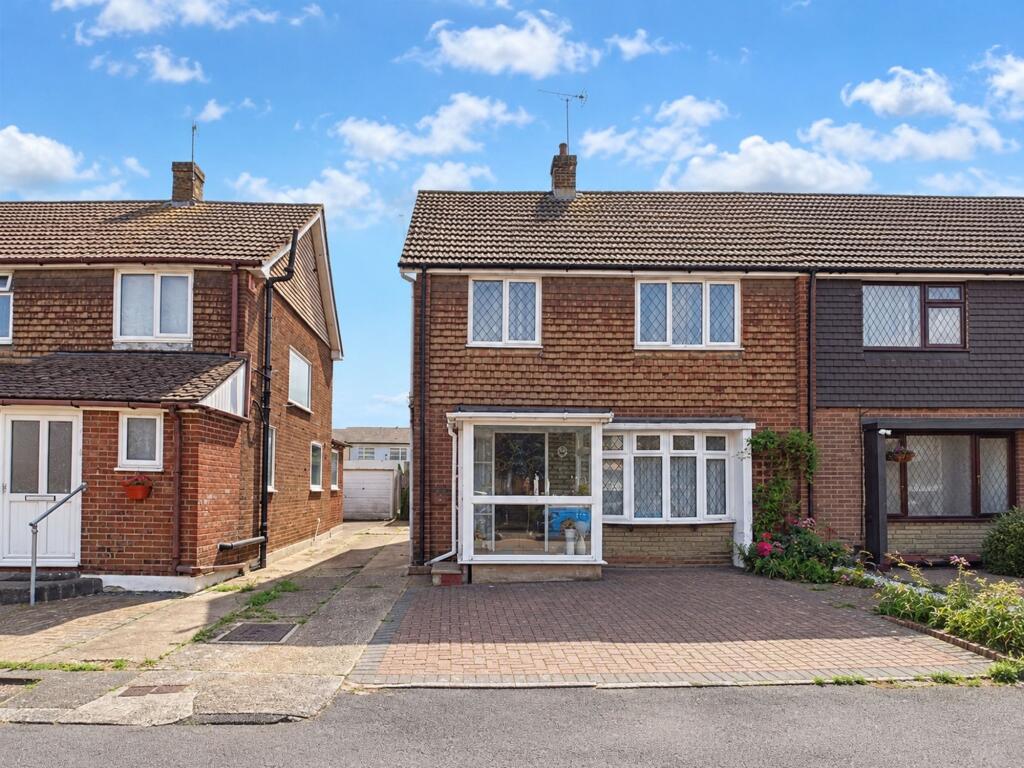 Main image of property: Rodings Avenue, Stanford-Le-Hope, SS17