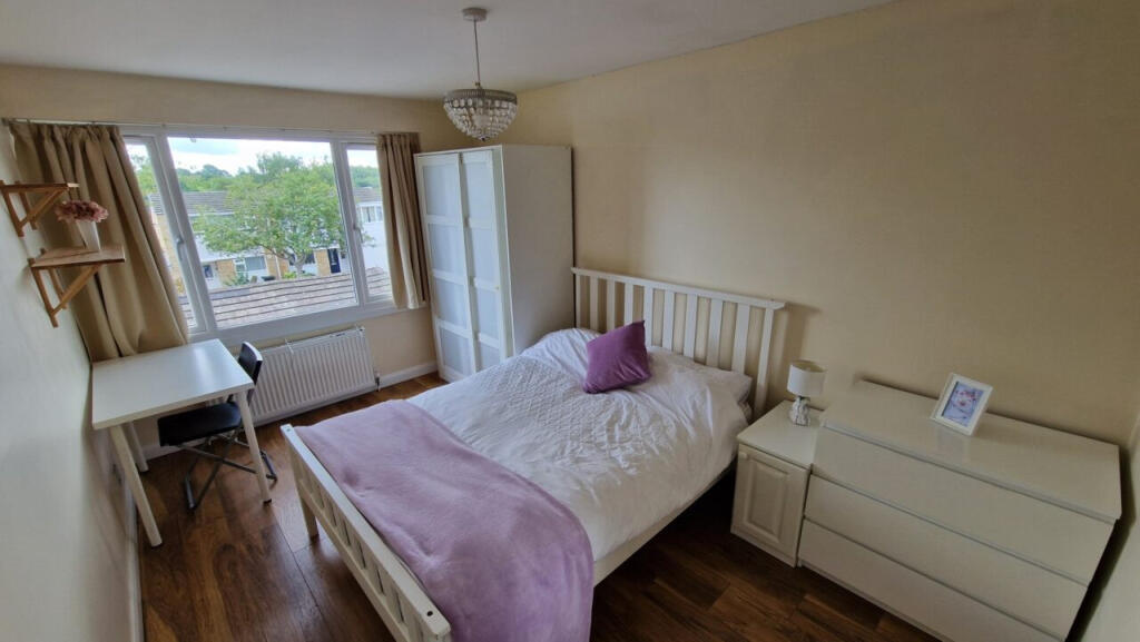 House in Bristol, Stapleton - More