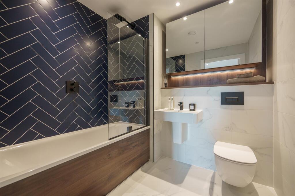 Apartment in Manchester, Castlefield, City Centre - More