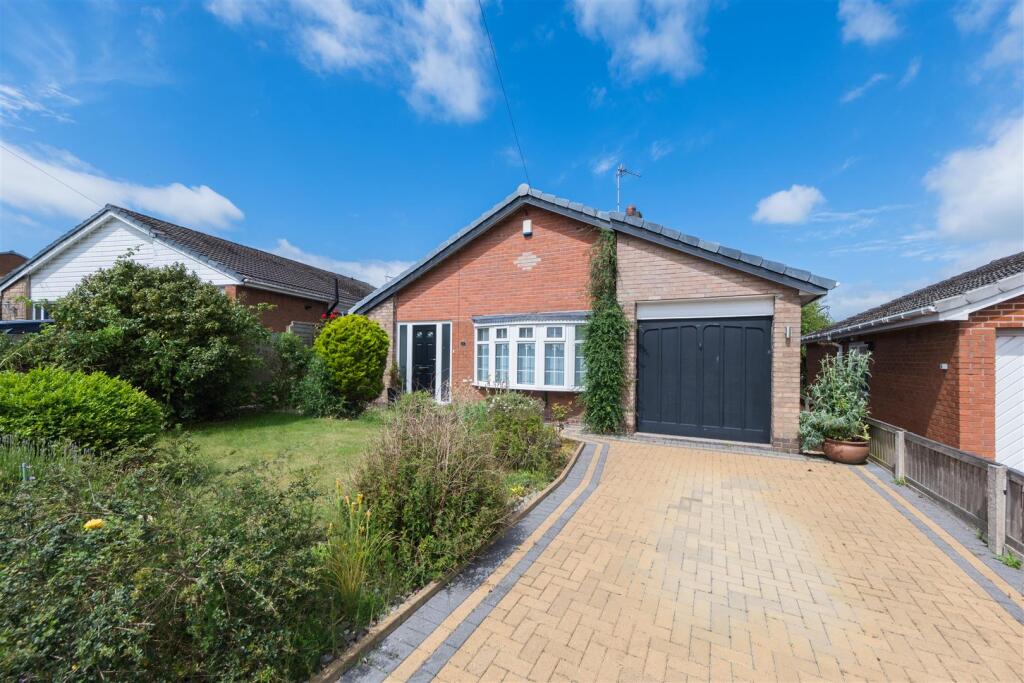 3-bed house on Beechfield, Moulton, Northwich, £300,000
