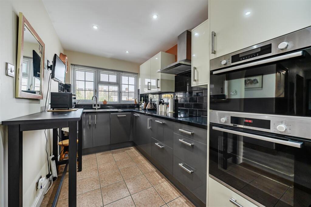 House in Reading - View 3