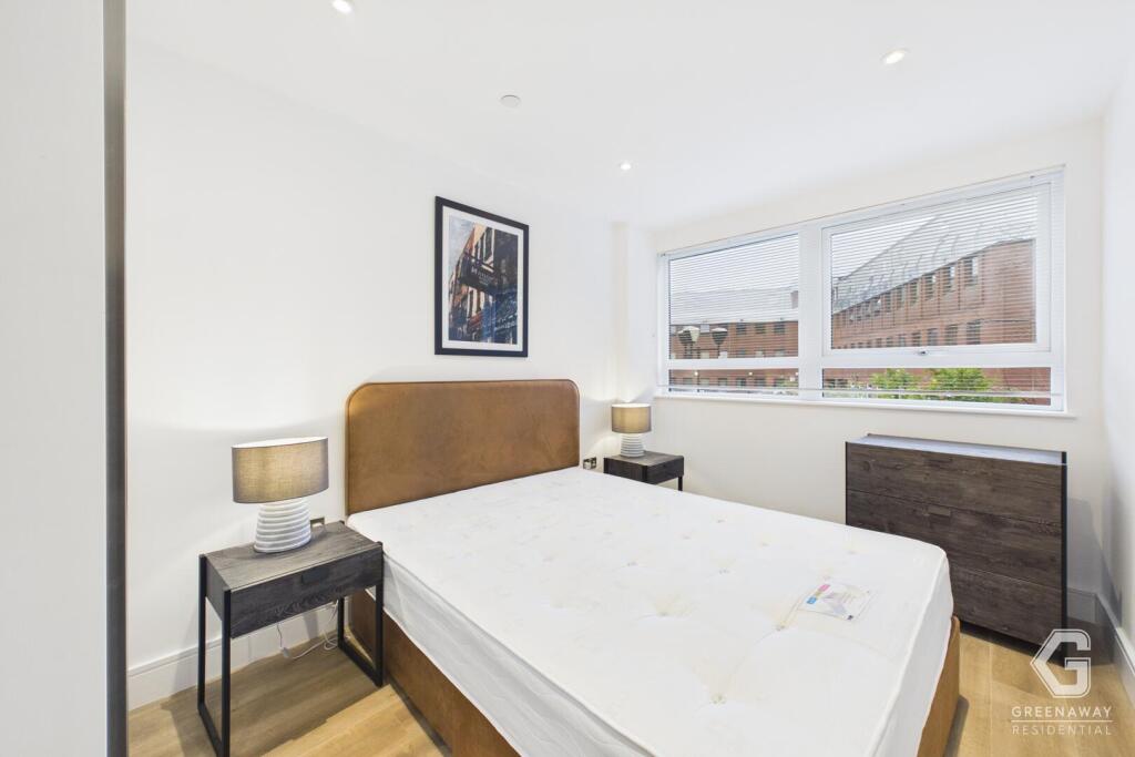 Apartment in Redhill - View 4