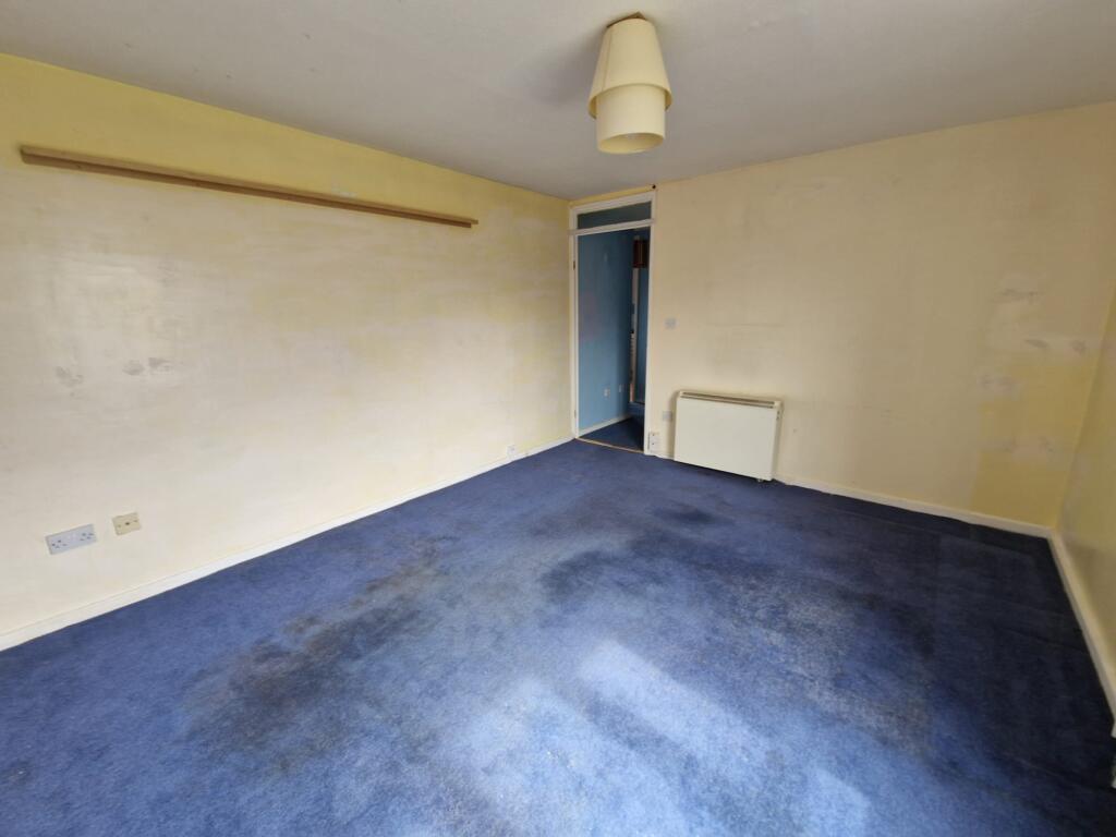 Apartment in North Tyneside, North East - View 5