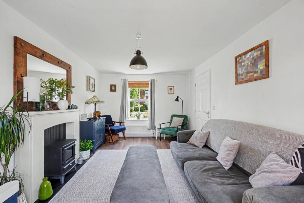 House in Gillingham, Medway - View 2