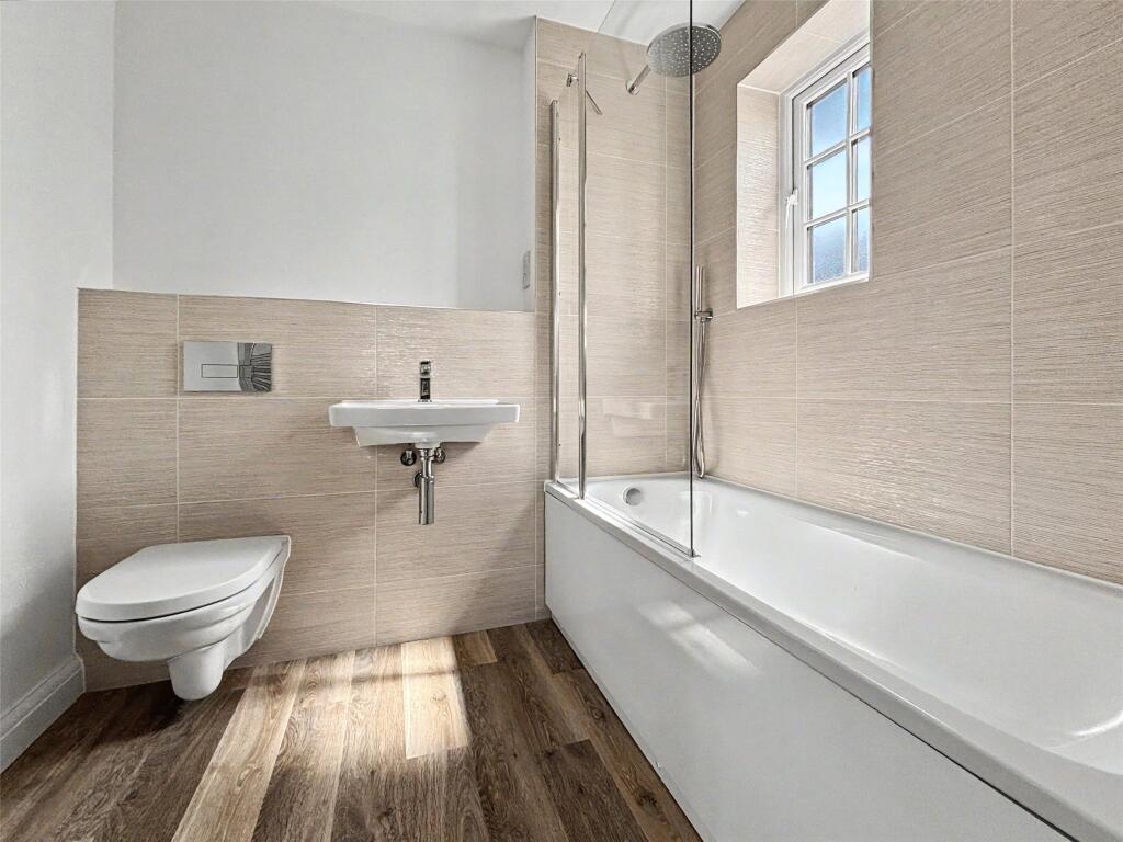 House in Exeter - View 4