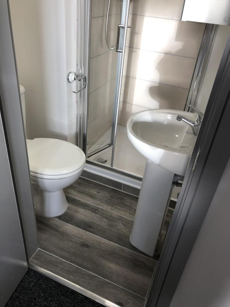 House in Birmingham, West Midlands - More