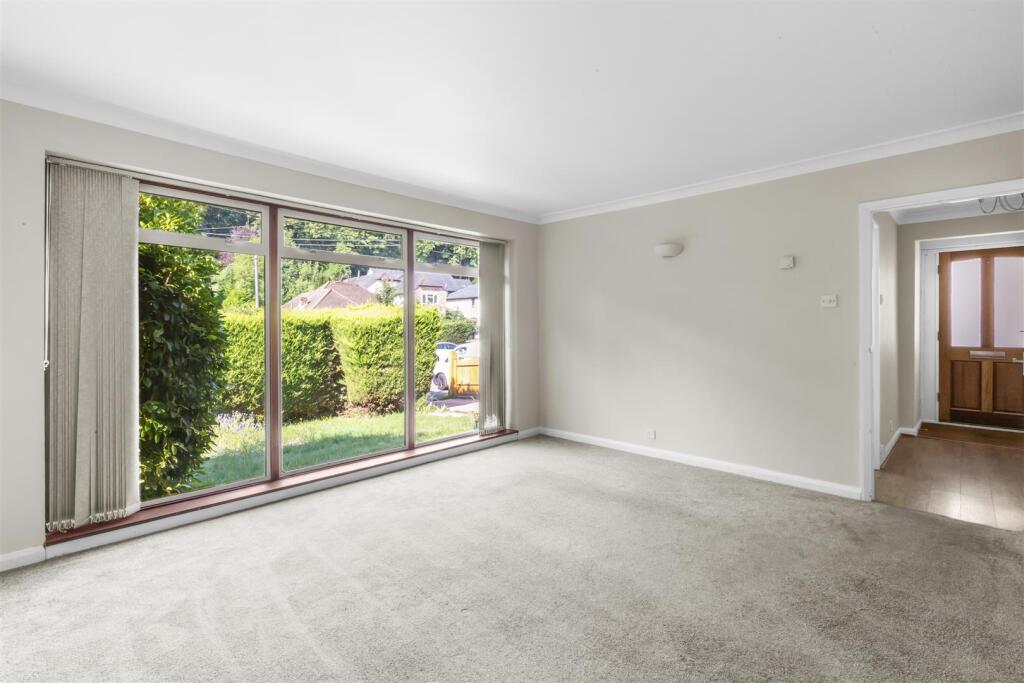 House in Widmer End, Hazlemere - View 4