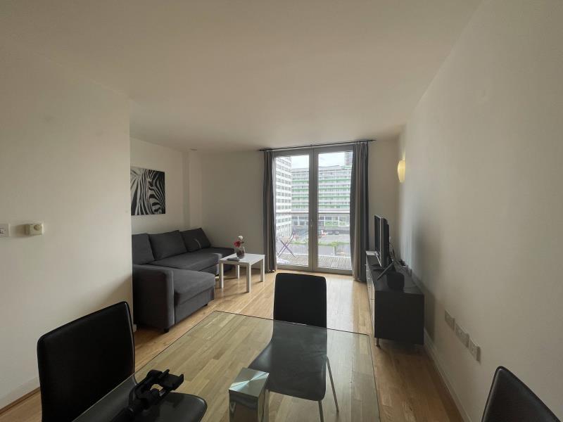Apartment in London - View 5