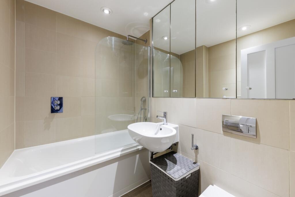 Apartment in London, Marylebone - More