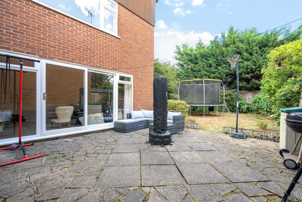 Albyfield, Bromley, BR1 photo 5