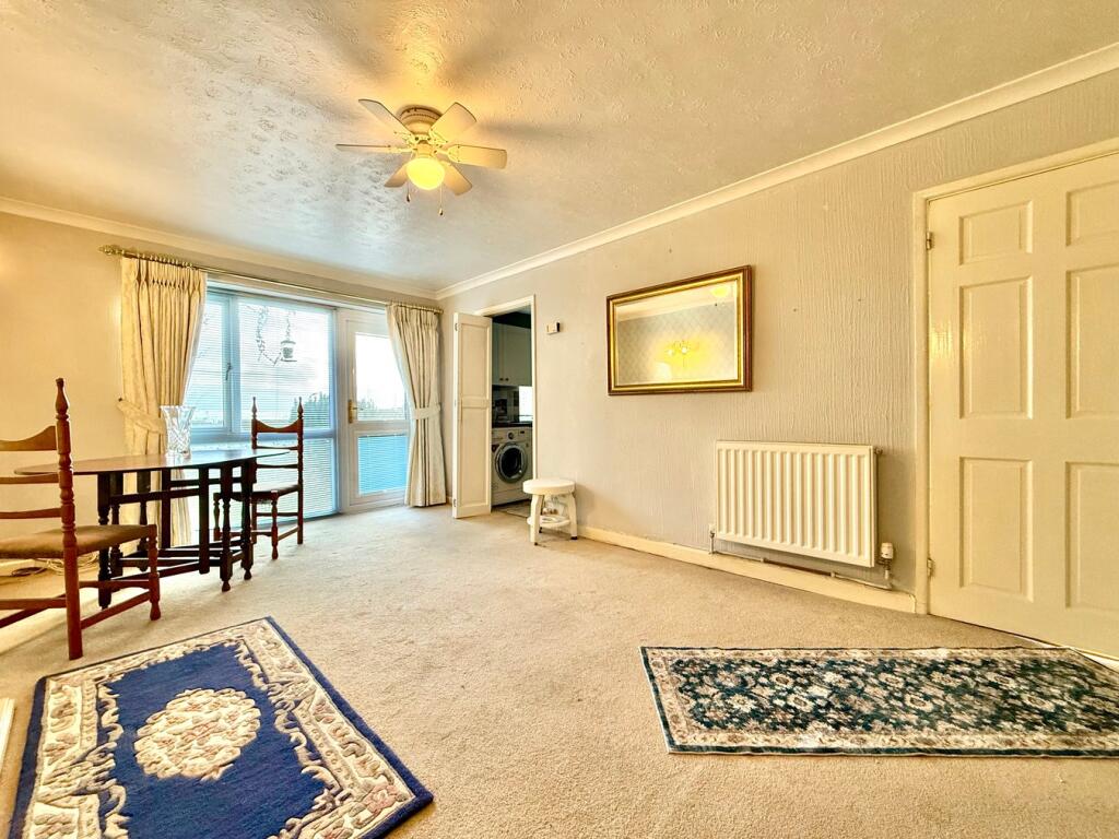 Apartment in Newport, Lodge Hill, Caerleon - View 5