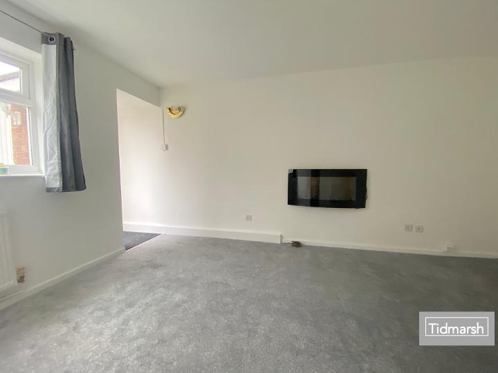 44 Duck Lane, Codsall WV8 1HU photo 3