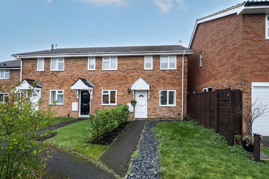 Main image of property: Silbury Close, Reading, Berskhire