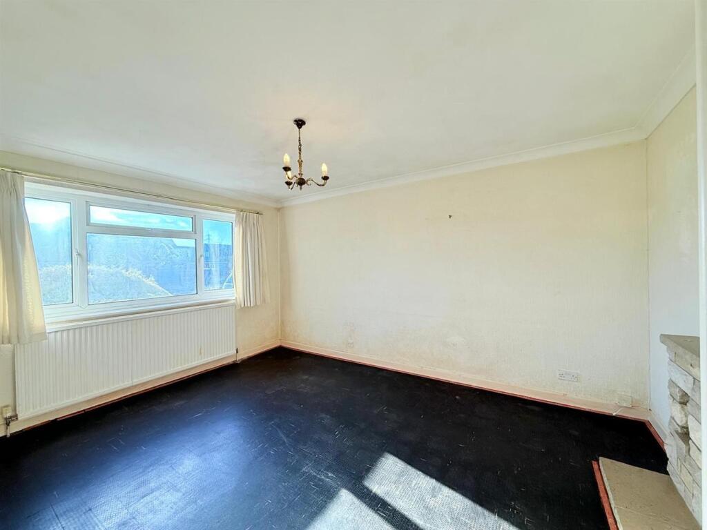 House in Ferndown - More