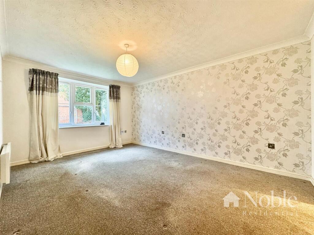 Eastfield Road, Brentwood photo 2