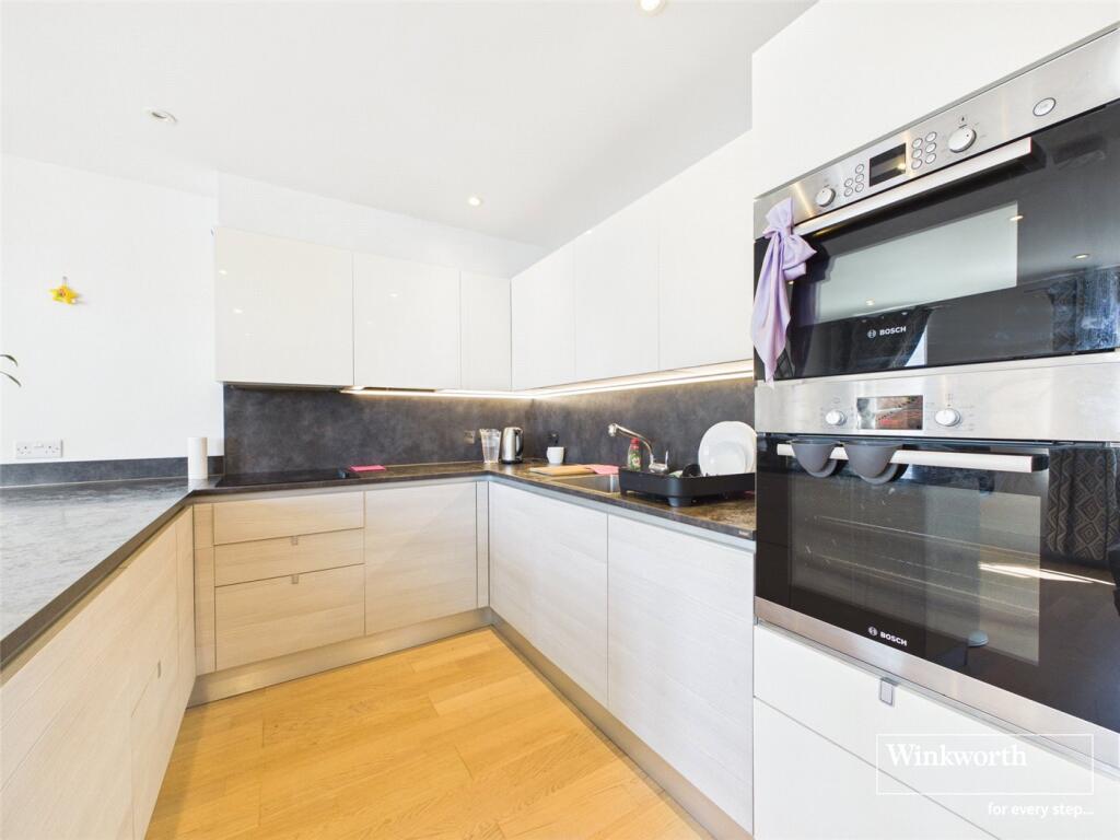 Apartment in Newbury, West Berkshire - View 5