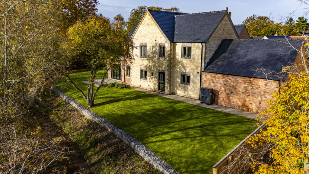 House in North Kesteven, Dunston - View 4