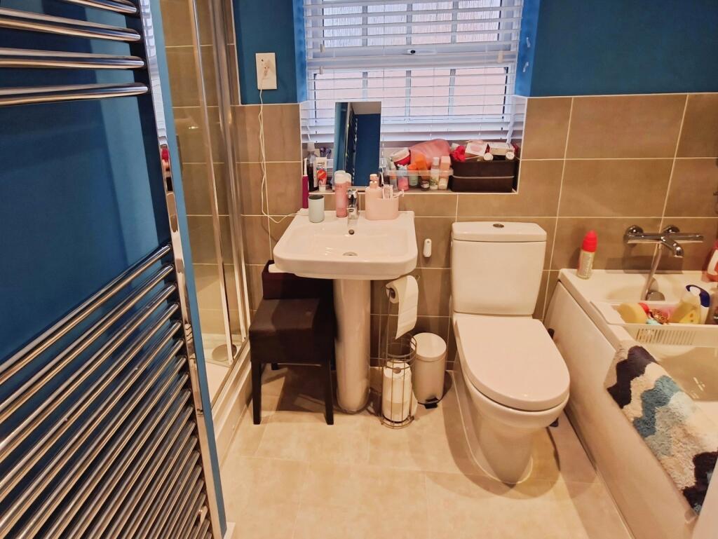 Gilliflower Way, Nuneaton, Warwickshire, CV11 photo 4