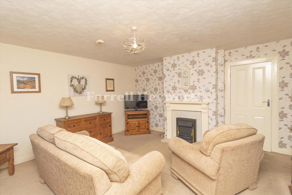 33, Ribble Gardens photo 2