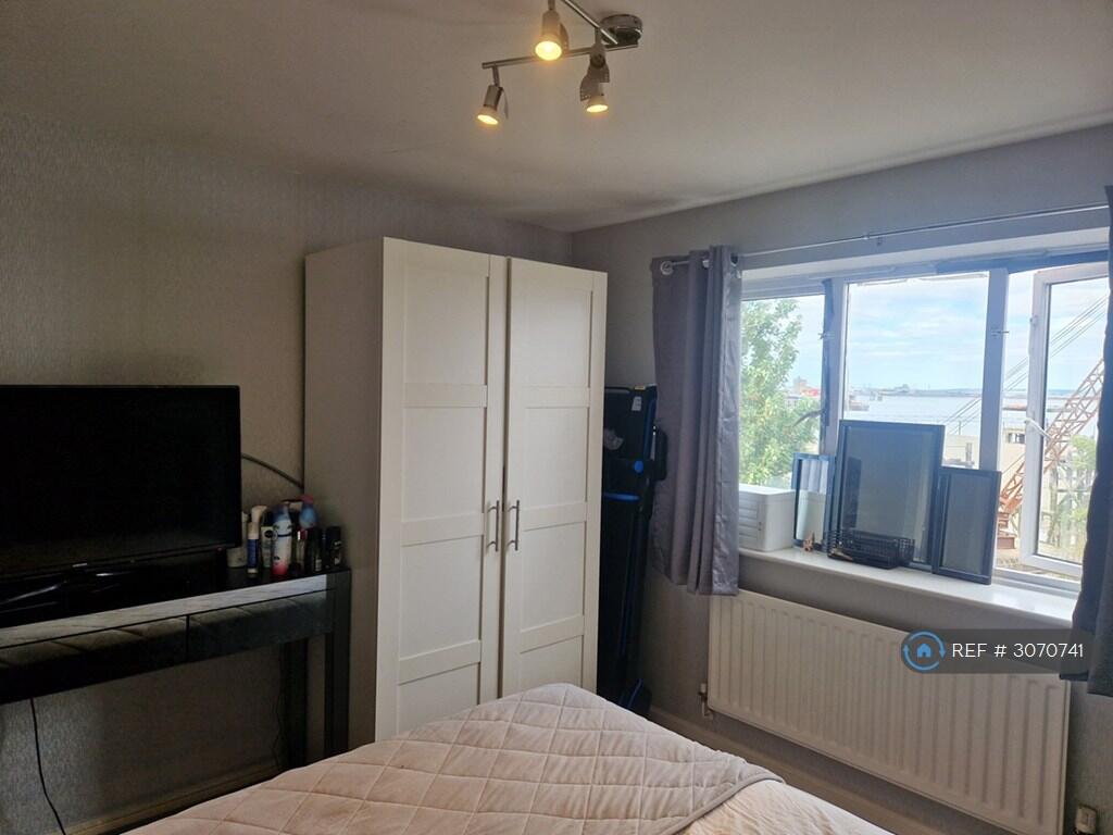Apartment in Dartford - View 3
