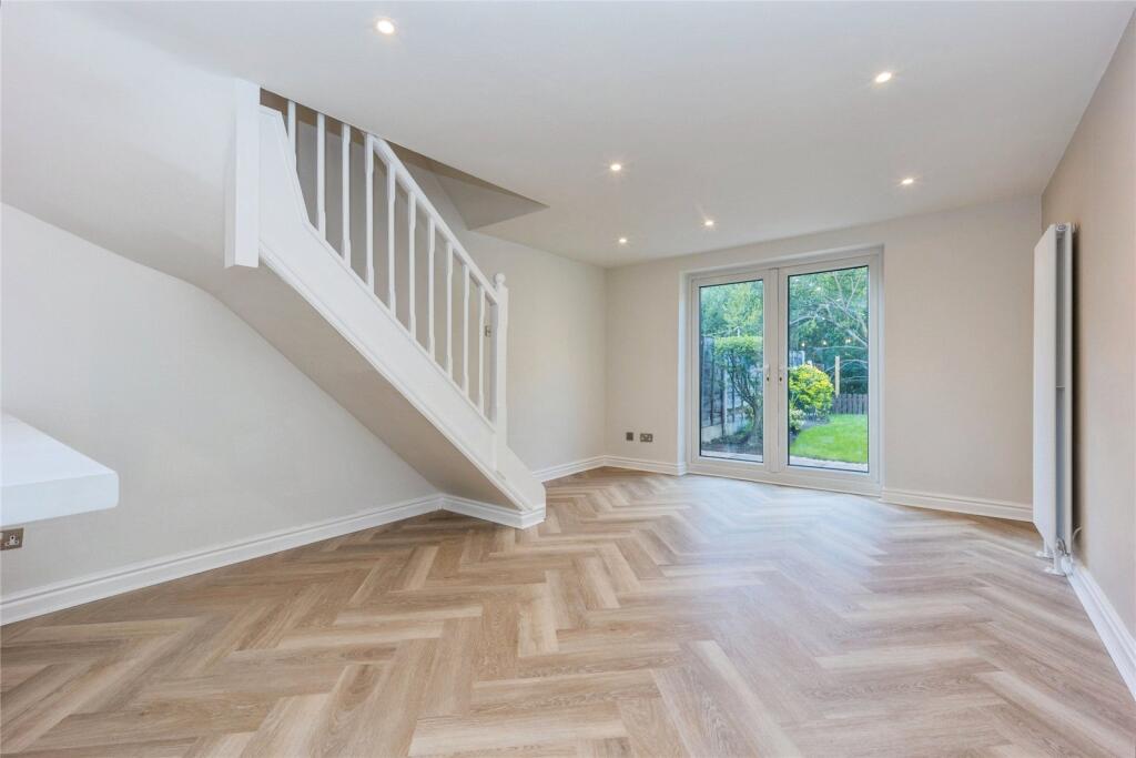 House in Stockport - View 4